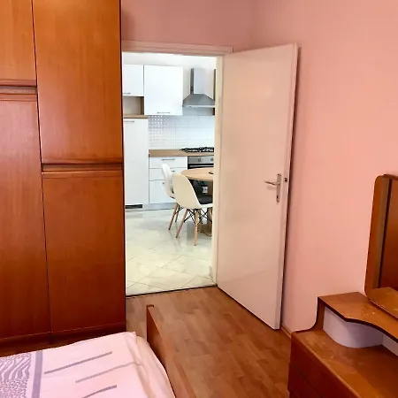 Noemi Apartment